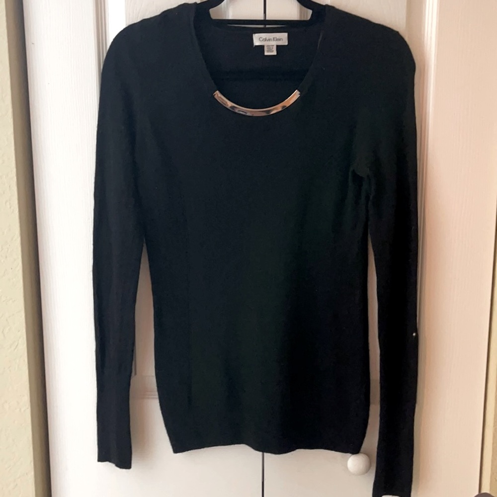 Ulta Lightweight Calvin Klein pullover sweater top with metal detail